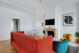 
                                                                                        Location
                                                                                         Bel appartement est situé en pleins coeur de Paris