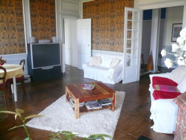 
                                                                                        Location
                                                                                         Bel appartement meublé, 122m², 2 chambres (loyer tout inclus)