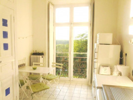 
                                                                                        Location
                                                                                         Bel appartement meublé, 122m², 2 chambres (loyer tout inclus)