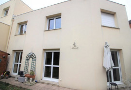 
                                                                                        Location
                                                                                         Belle Maison à proximité de Paris (loyer tout inclus)