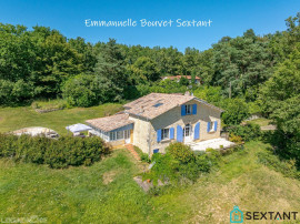 
                                                                                        Vente
                                                                                         BERGERAC EST, grande maison en pierres sans aucun vis à vis, vue dégagée panoramique sur la campagne, 5 chambres, beaux volumes, piscine, triple garage, atelier, 7000 m2