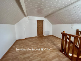 
                                                                                        Vente
                                                                                         BERGERAC,maison année 30 avec extension, vie de plain-pied possible, 4 chambres, véranda, terrasse couverte, piscine hors-sol, grand terrain