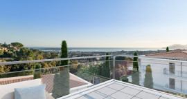 
                                                                                        Vente
                                                                                         Cannes 4 pièces Luxe avec vue mer a vendre dernier etage