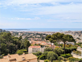 
                                                                                        Vente
                                                                                         Cannes Appartement 4 5 pièces en dernier étage avec vue mer a vendre