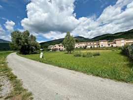 
                                                                                        Vente
                                                                                         Castellane ,Gorges du Verdon  ,  terrain 1442 M2 , permis de construire accepté ,proche du centre du village 