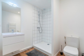 
                                                                                        Colocation
                                                                                         Chambre avec SDB privée - Coliving - Saint André