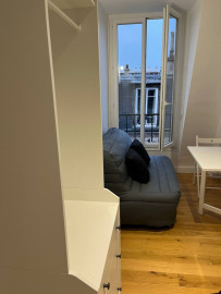 
                                                                                        Location
                                                                                         Charmante chambre parisienne en plein coeur du 15ème arrondissement (loyer tout inclus)