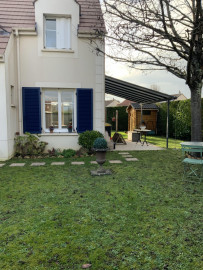 
                                                                                        Vente
                                                                                         Charmante maison individuelle 4 pièces