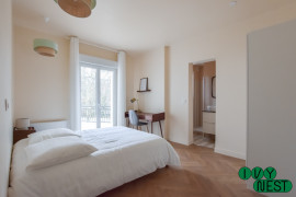 
                                                                                        Location
                                                                                         Coliving - chambres avec sdb privatives- Cachan