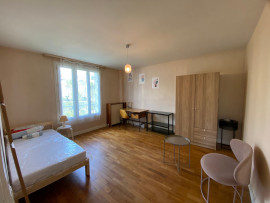 
                                                                                        Location
                                                                                         Colocation à 3 min de la gare RER B Palaiseau (loyer tout inclus)