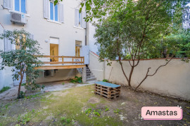 
                                                                                        Colocation
                                                                                         Colocation de 2 chambres en rez-de-chaussée rue de Lodi avec jardin de 100 m2 plus sa terrasse