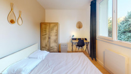 
                                                                                        Colocation
                                                                                         Colocation de 3 chambres dans un appartement traversant Est/Ouest entièrement meublé et rénové à Lyon 5