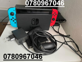 
                                                                                        Console, jeu vidéo
                                                                                         Console Nintendo Switch plus 2 jeux