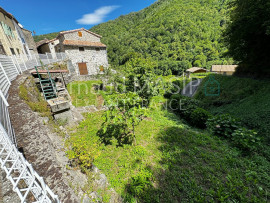 
                                                                                        Vente
                                                                                         COQUETTE MAISON DE VILLAGE AVEC JARDIN AU COEUR DE LA VALLEE DE LA BOULZANE