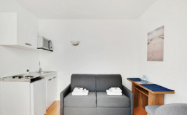 
                                                                                        Location
                                                                                         Cosy Studio  Meuble et Libre /Parc Georges Bassens