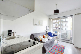 
                                                                                        Location
                                                                                         Cosy studio meuble - Vue sur le Canal de l'Ourcq