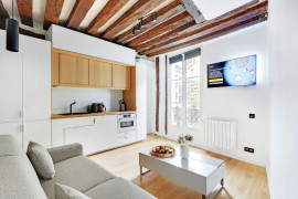 
                                                                                        Location
                                                                                         Cozy studio meuble et rénové - rue des Archives