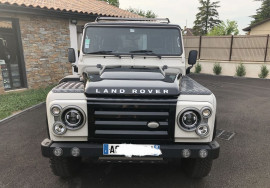 
                                                                                        Voiture
                                                                                         DEFENDER TD4 2009