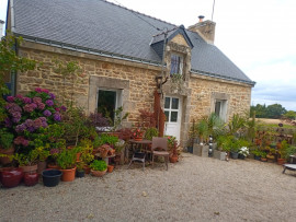 
                                                                                        Vente
                                                                                         Deux maisons en pierre