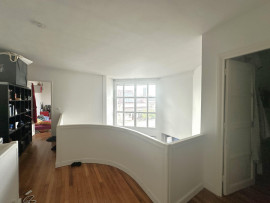 
                                                                                        Vente
                                                                                         Duplex 4 pièces en attique