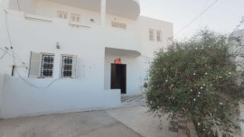 
                                                                                        Vente
                                                                                         DUPLEX À HOUMT SOUK DJERBA ZU - RÉF V686