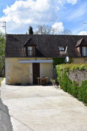 
                                                                                        Vente
                                                                                         ENSEMBLE IMMOBILIER PERIGORD NOIR VUE EPOUSTOUFLANTE