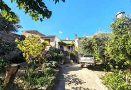 
                                                                                        Vente
                                                                                         Entre Gard et Ardèche, maison avec jardin