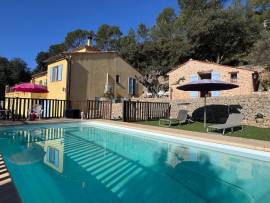 
                                                                                        Vente
                                                                                         Entrecasteaux, villa avec piscine et dépendances