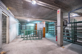 
                                                                                        Vente
                                                                                         Entrepôt - 547 m² - SAINT-ETIENNE (42)