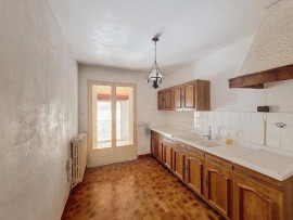 
                                                                                        Vente
                                                                                         Exclusivité - Avignon extra muros - Maison 4 pièces, 2 chambres - terrain de 650m² , véranda et garage