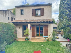 
                                                                                        Vente
                                                                                         Exclusivité. Avignon Extra-muros. Maison de 110m² pour 5 pièces - jardin 98m² - garage attenant