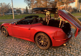 
                                                                                        Fille au pair
                                                                                         Ferrari California T 560cv 21000euros