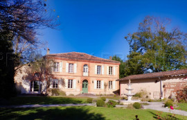 
                                                                                        Vente
                                                                                         GERS MAISON DE MAITRE XIXéme 2,4 HA