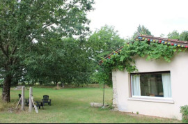 
                                                                                        Location
                                                                                         Gîte meublée au cœur de la nature (loyer tout inclus)