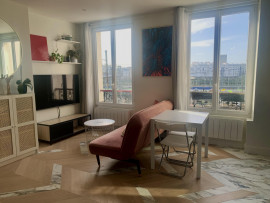 
                                                                                        Vente
                                                                                         Grand studio meublé à Paris refait à neuf en 2023