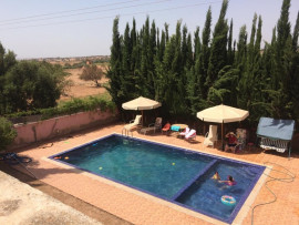 
                                                                                        Vente
                                                                                         Grande Villa (MAROC) avec piscine à IDA OUGOURD