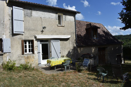 
                                                                                        Vente
                                                                                         HAVRE DE PAIX POUR CETTE PROPRIETE MAISON DEPENDANCES SUR 1.5 HA