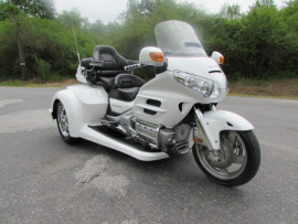 
                                                                                        Moto - Scooter
                                                                                         HONDA Goldwing 1800 Trike  2006