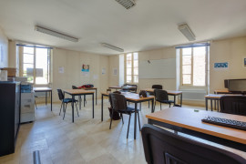 
                                                                                        Vente
                                                                                         Immeuble de bureaux  loués à La Châtre (36)