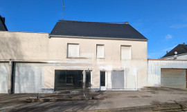 
                                                                                        Vente
                                                                                         Immeuble locaux commerciaux, habitation, hangar 550 m2