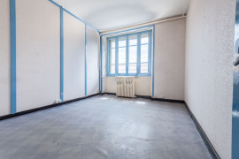 
                                                                                        Vente
                                                                                         Immeuble mixte  - 732 m² - Langogne