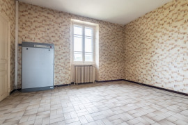 
                                                                                        Vente
                                                                                         Immeuble mixte  - 732 m² - Langogne