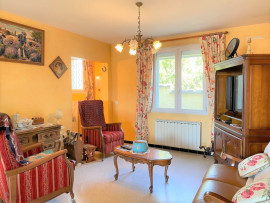 
                                                                                        Vente
                                                                                         ISTRES - MAISON TRADITIONNELLE  T4 - PLAIN-PIED - 112m² sur 821m² 