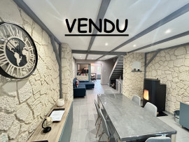 
                                                                                        Vente
                                                                                         JOLIE  1930  de 105  m2.