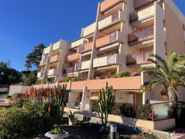 
                                                                                        Vente
                                                                                         LE LAVANDOU 3 pièce(s) 64m2 rénové Superbe vue mer