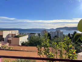 
                                                                                        Vente
                                                                                         LE LAVANDOU 3 pièce(s) 64m2 rénové Superbe vue mer