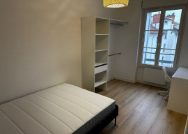 
                                                                                        Location
                                                                                         Location Chambre meublée dans appartement Rénové - Lyon 6 Brotteaux proche Gare Part Dieu – 900 cc/mois par chambre (loyer tout inclus)