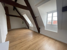 
                                                                                        Location
                                                                                         loft centre ville 40m²