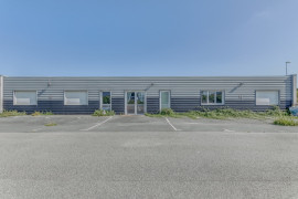 
                                                                                        Vente
                                                                                         Lot  de 2 locaux de 460 m² à Château d'Olonne (85)