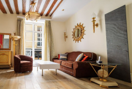 
                                                                                        Location
                                                                                         luxe 1BR 2BA proche de la place des vosges